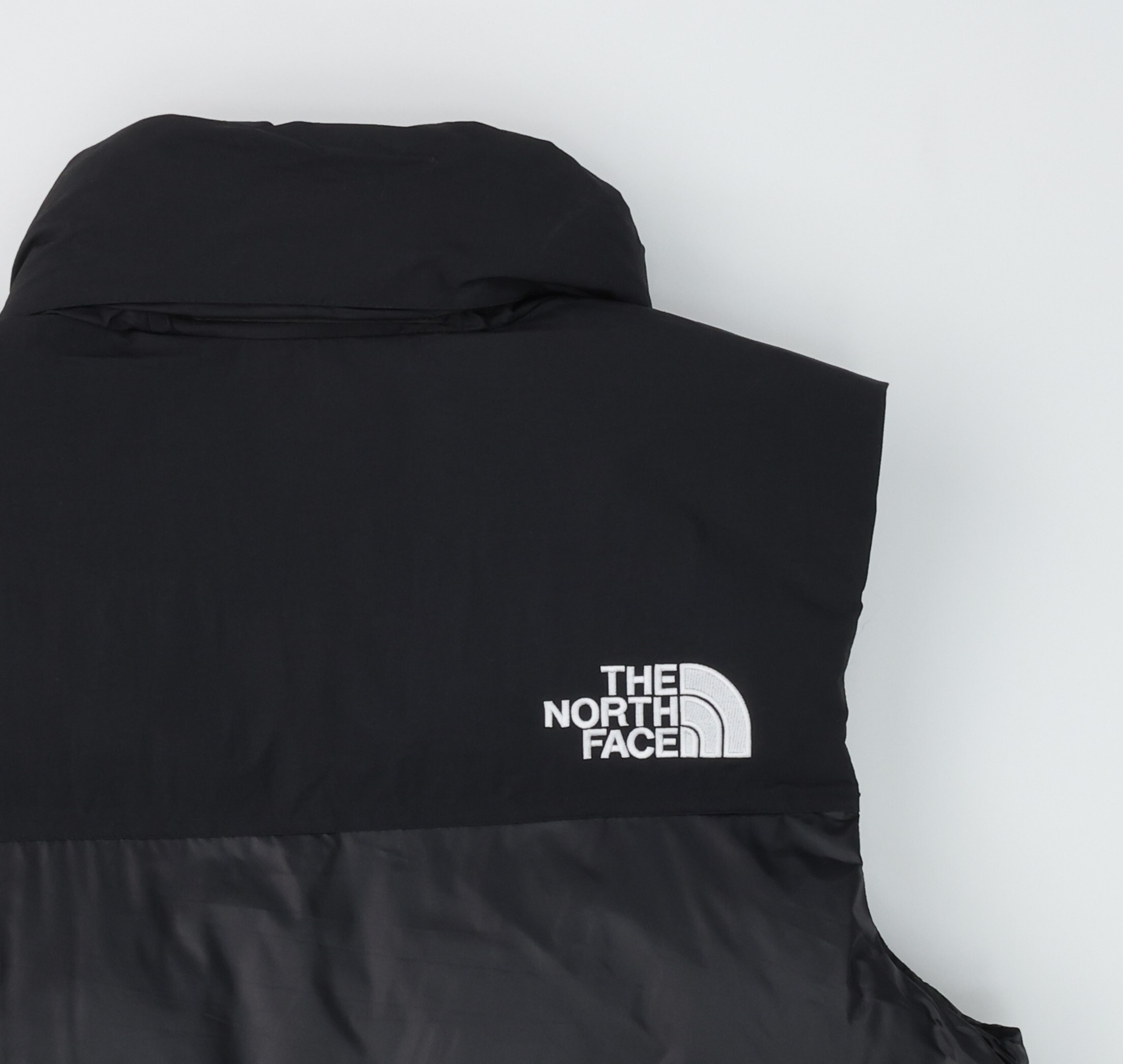 THE NORTH FACE ブラック ベスト THE NORTH FACE（ザノースフェイス）の「THE NORTH FACE