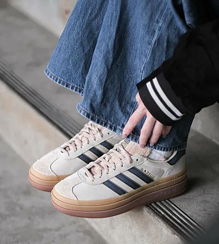 アディダス originals GAZELLE BOLD W 厚底スニーカー
