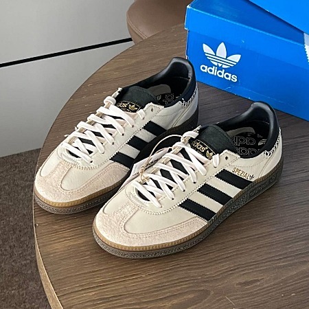 アディダス Handball Spezial IE3698