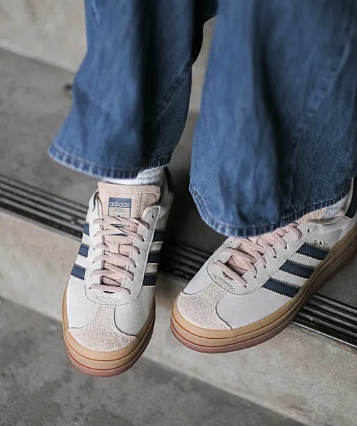 アディダス originals GAZELLE BOLD W 厚底スニーカー