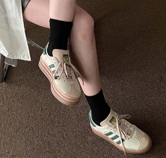 アディダス GAZELLE BOLD