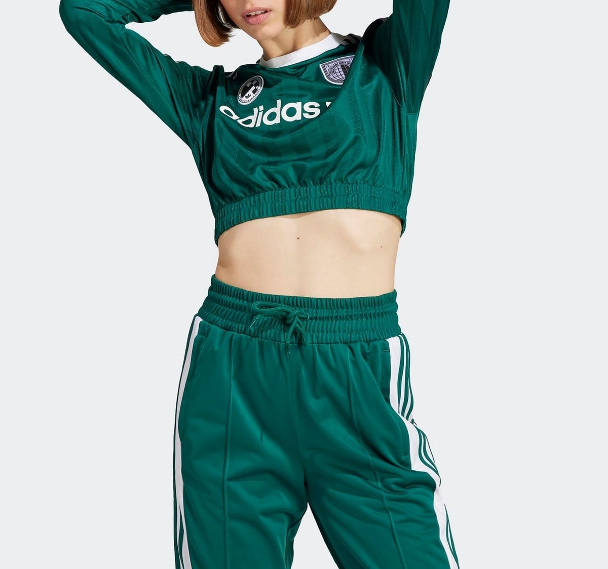 アディダス FOOTBALL CLASSIC TSHIRT クロップ Tシャツ