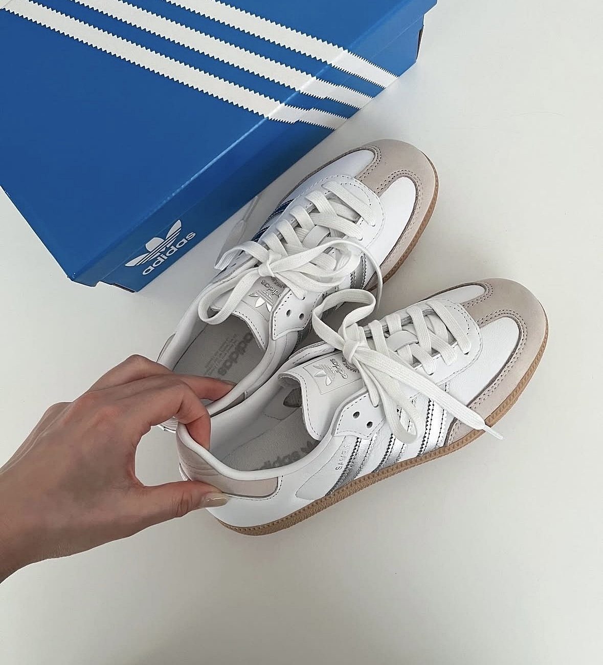 アディダス SAMBA OG Women Silver White