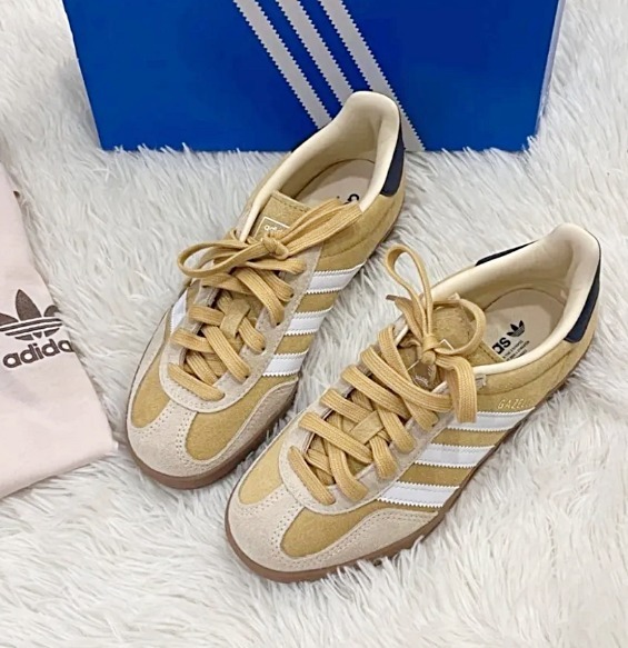 アディダス Originals GAZELLE INDOOR OAT CLOUD WHITE