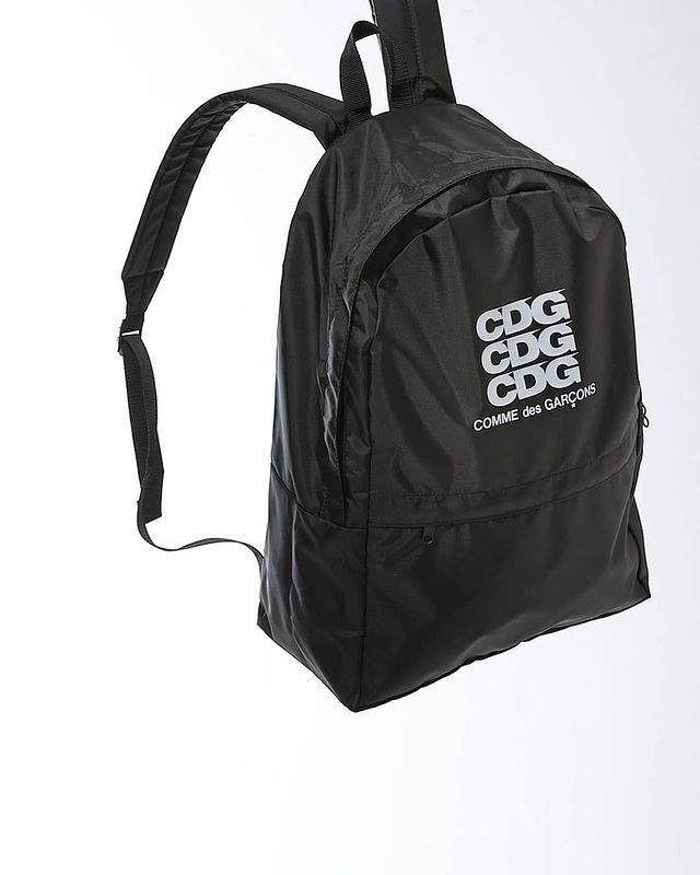 コムデギャルソン CDG ロゴ バッグ リュック バックパック コム・デ・ギャルソン 高級リュック ブランドリュック メンズ おしゃれ お洒落 ストリート系 男性 コムデギャルソンリュック メンズリュックブランド